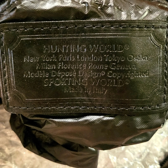 Hunting World Small Duffle/ Boston Bag Nylon w/ Leather Trim Black 12"X 10" X 7" - Picture 12 of 12
